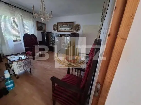 Proprietar vand apartament la casa pe Torontalului