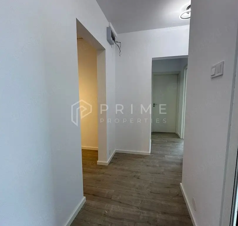 Apartament modern cu 3 camere, complet renovat – Zona Unirii