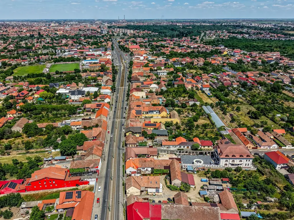 Calea Timisorii Casă solidă din cărămidă cu potențial EXCEPȚIONAL