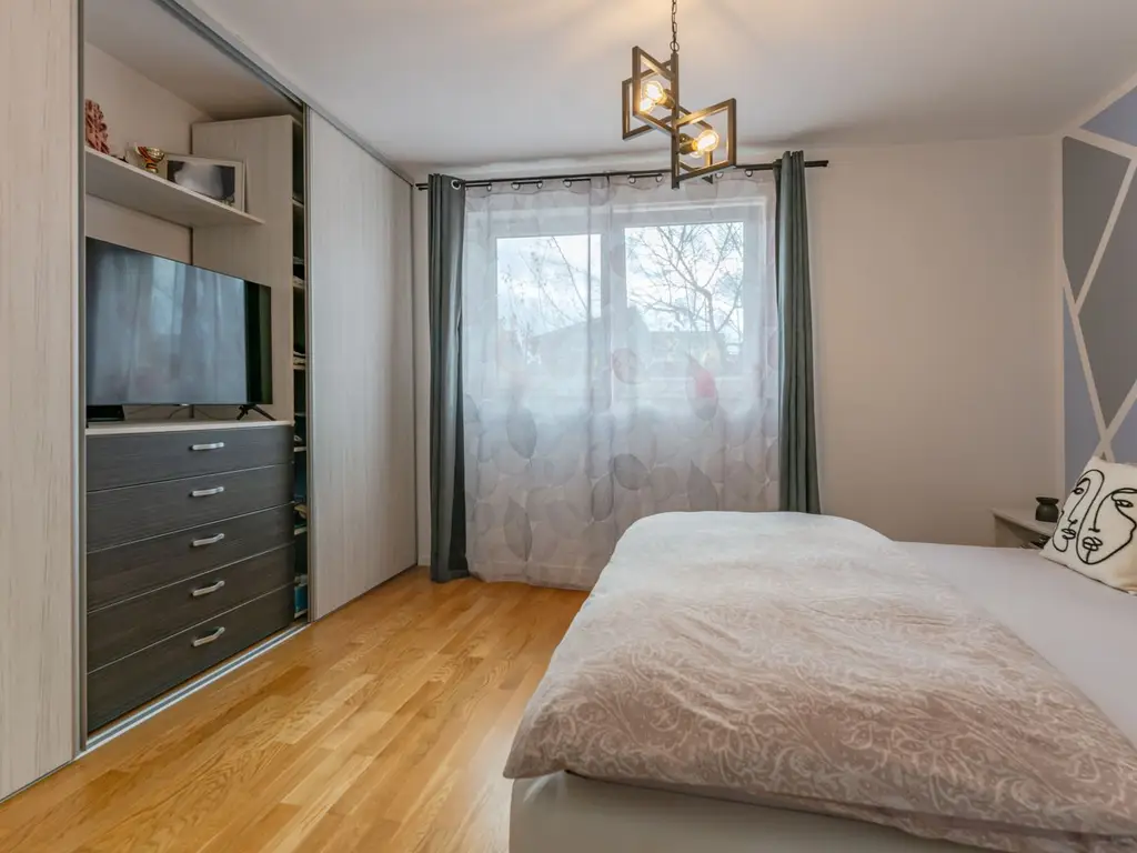 Casa mobilata utilata modern cartier Izvor Tarlungeni Brasov