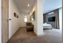 Inchiriem penthouse LUX 4 camere cu terasa de 122 mp zona Coresi