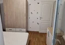 Apartament 2 camere decomandat -spatios ,balcon inchis, zona Sarelui