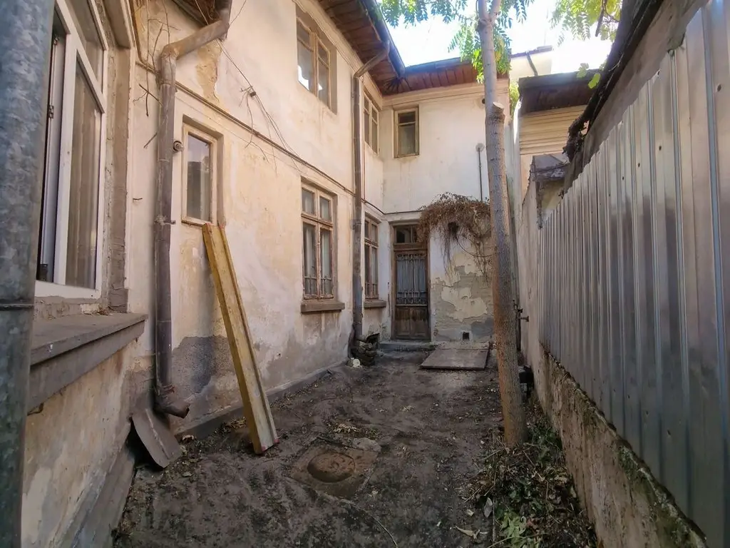 Tineretului, parc Carol, teren 413 mp, 2 case, comision 0
