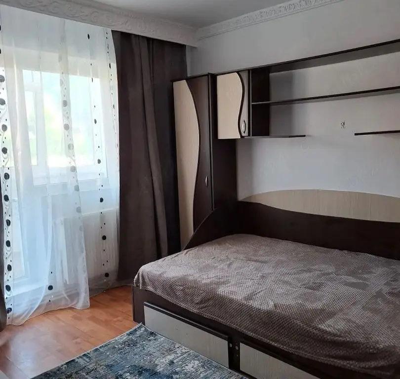 De inchiriat apartament cu 2 camere, Ireg, etajul 1, 400 euro