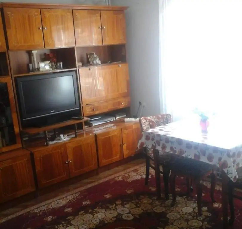 BRASADAS vinde casa cu etaj 4 cam 4 ari in zona 14 Mai.