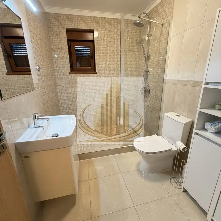 Duplex complet renovat | 154 mp | Panouri fotovoltaice | Dumbravita