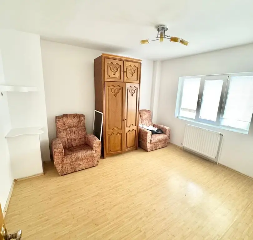 Apartament 3 camere de vânzare – Miron Nicolescu
