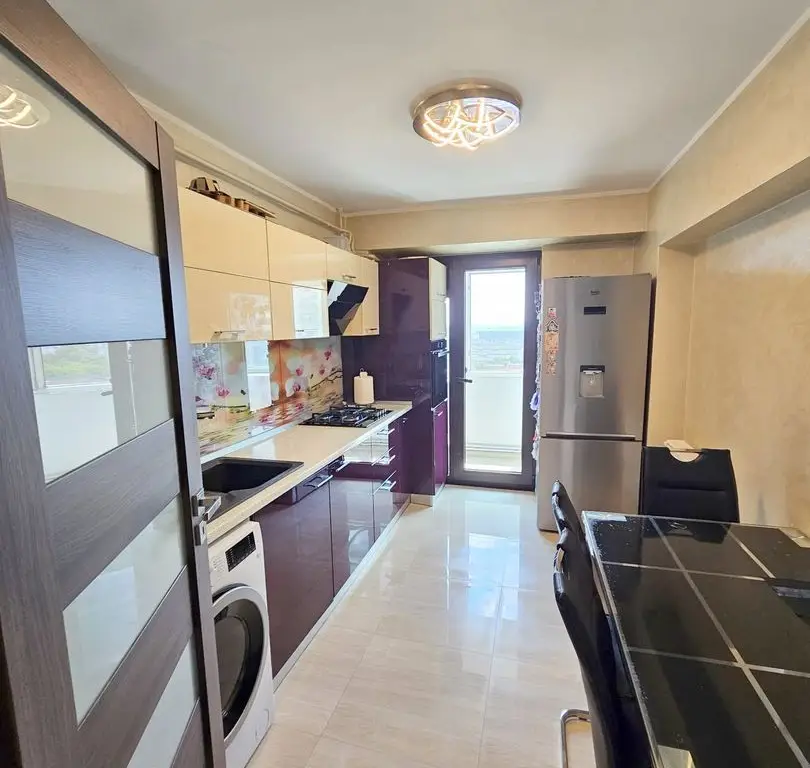 Apartament 2 camere decomandat de vânzare – Mazepa – 57 mp
