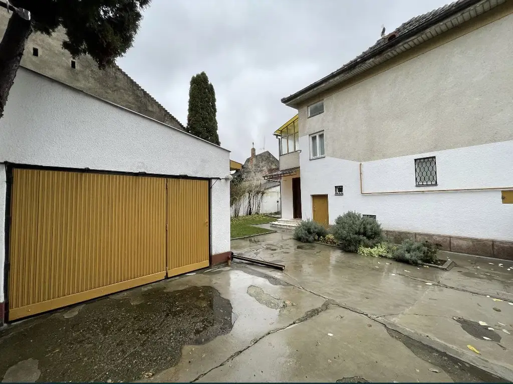 BRASADAS vinde casa cu 3 cam și teren 3 ari zona TITULESCU.