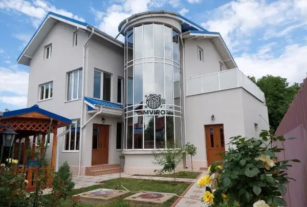 COMISON 0% /Casa de vanzare in Targoviste - zona Campulung, langa Liceul Petru C