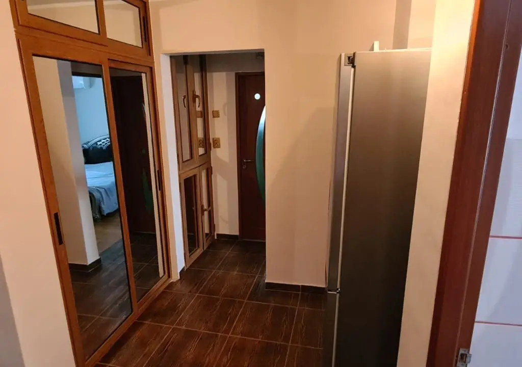 Inchiriere - apartament 2 camere mobilat, Bd. Siderurgistilor