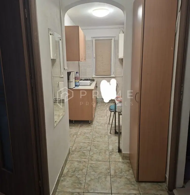 Apartament cu 3 camere | parter | zona Dambu Pietros
