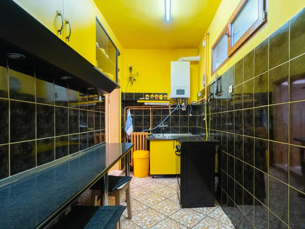 Casa 5 camere - teren 688 mp - Parneava - COMISION 0