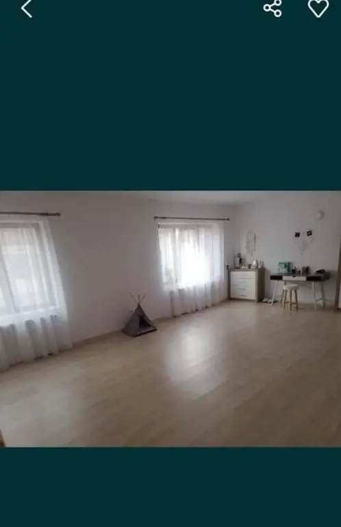 De vanzare casa 330 mp