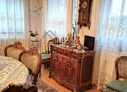 Casă de Vanzare | 200 MPU | Teren 305 MPU | Ultracentral