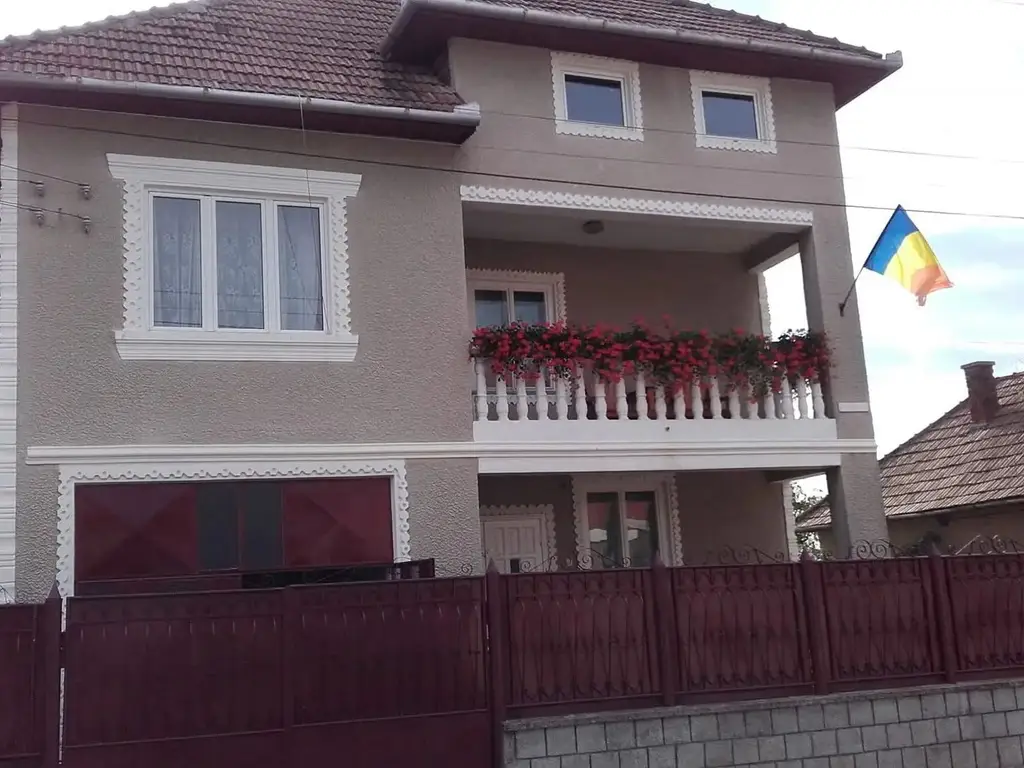 Casă de vânzare