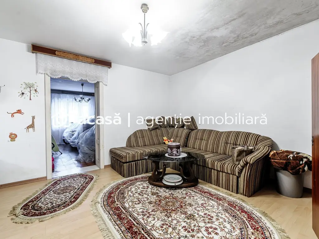 Locuință pentru familie mare apartament la casă, cu teren, Bujac.