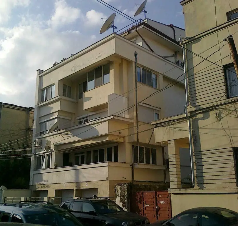 locatie unica: Polona-Dorobanti-Dacia