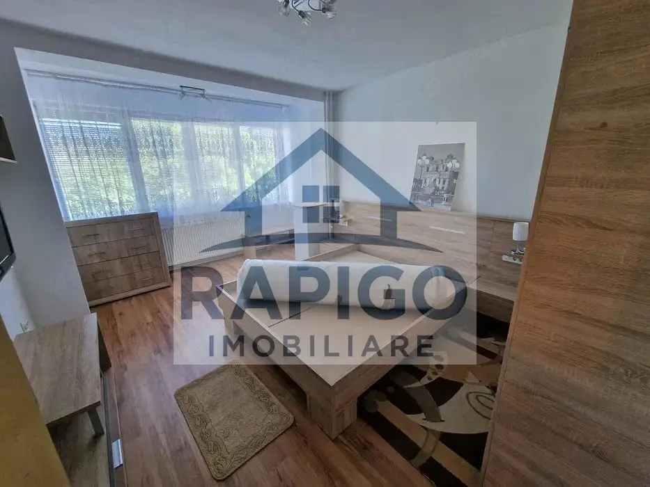 Apartament cu 2 camere decomandate, situat în zona Dacia
