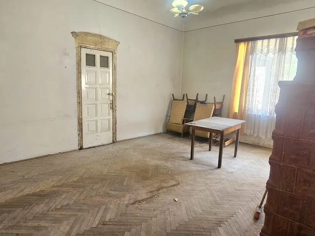 Casa de vanzare – Zona Centru, Strada Garii – 65.000€
