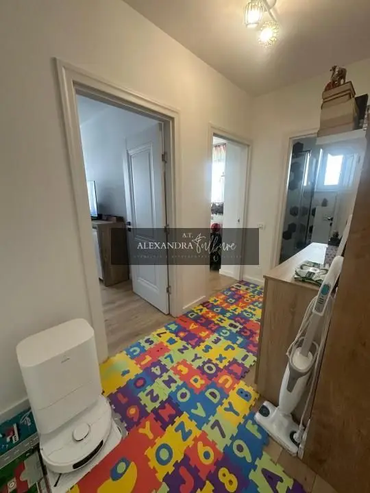 Apartament de vanzare 3 camere, 66 mp, 2 bai, balcon, 2 parcari