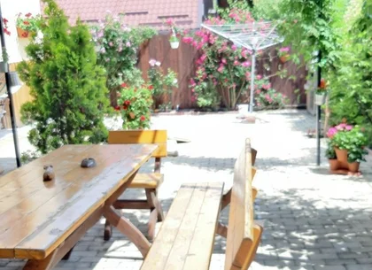 Penthouse cu grădină, beci, magazii,  parcare - zona Bucium,