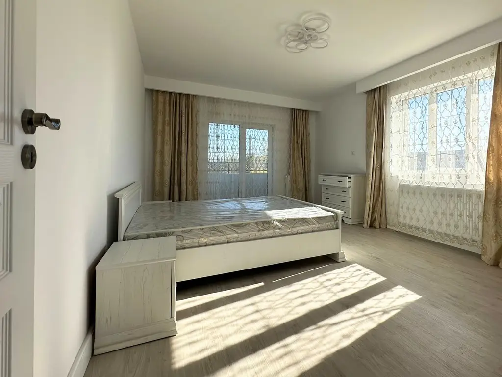 Vânzare casă 5 camere nouă elegantă și spațioasă în Hărman