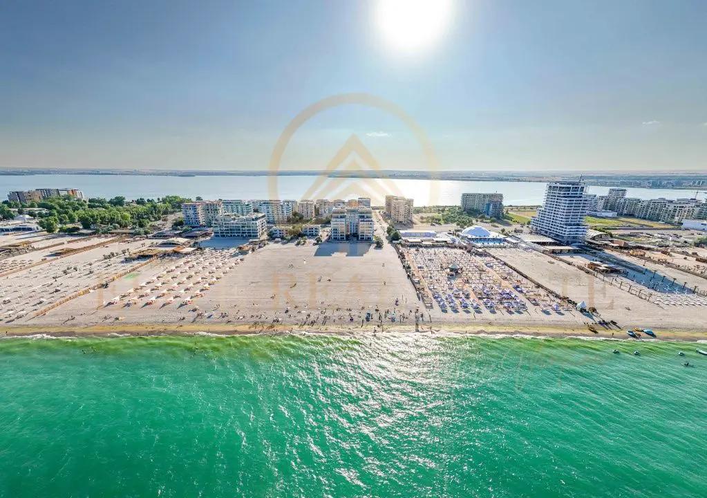 Stațiunea Mamaia - Vânzare apartament cu 2 camere, 2 bai si terasa.