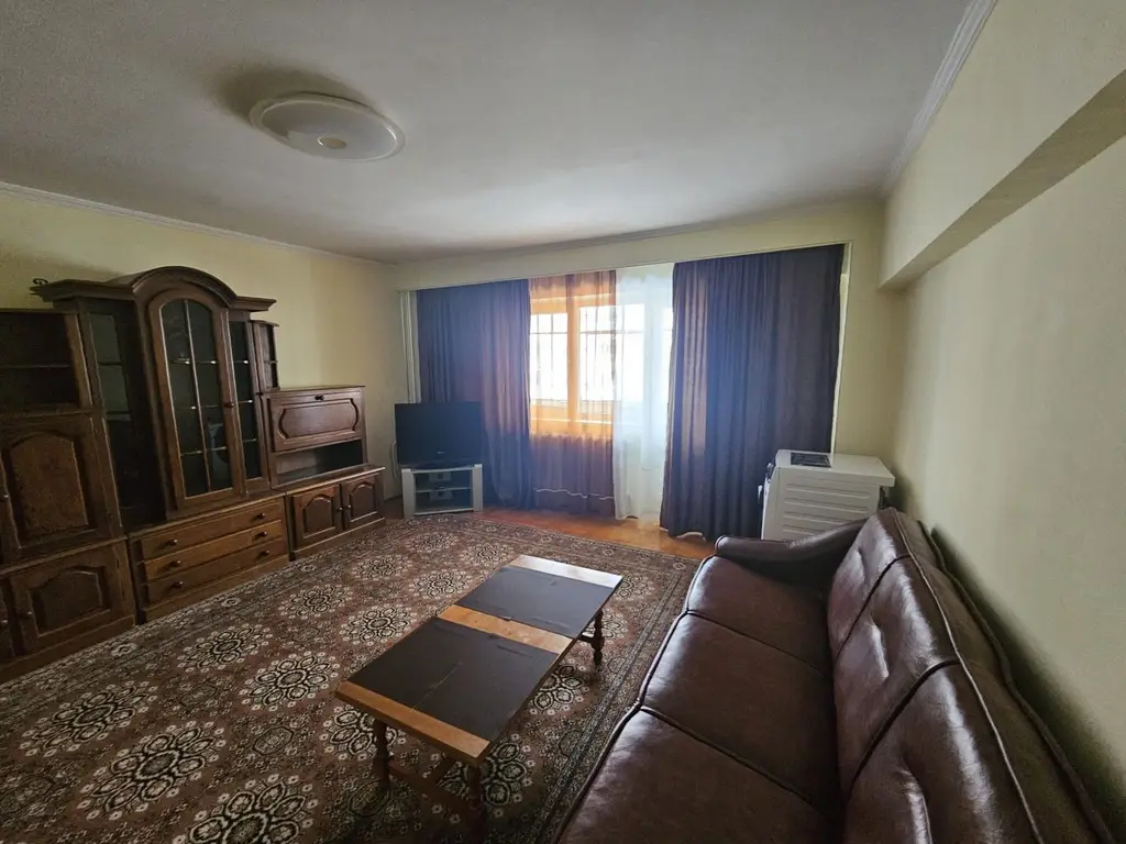 Apartament 2 camere, decomandat, Fratii Golesti