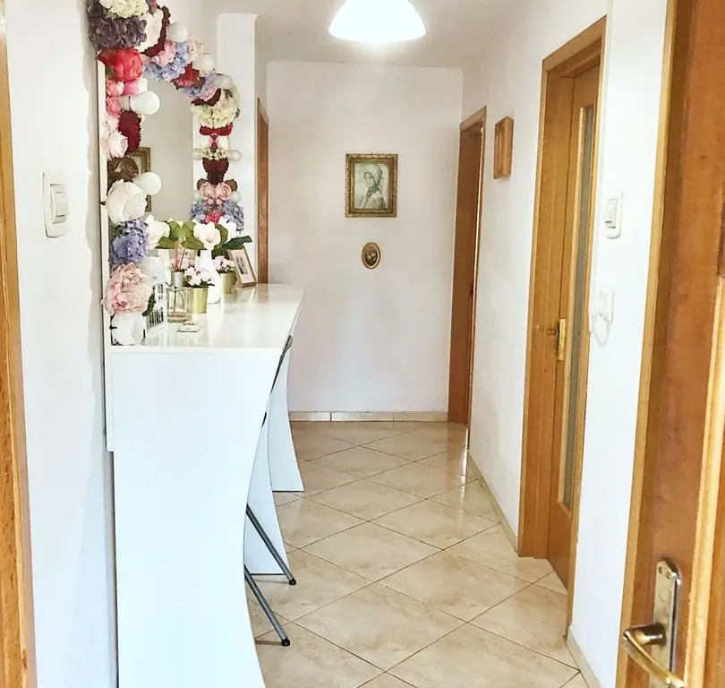 Vilă P+2 cu 4 Apartamente / Spațiu Comercial – PROPRIETAR