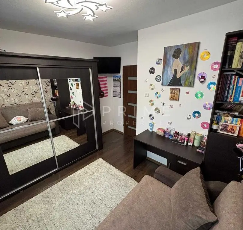 Apartament cu 3 camere, decomandat – Zona Fortuna