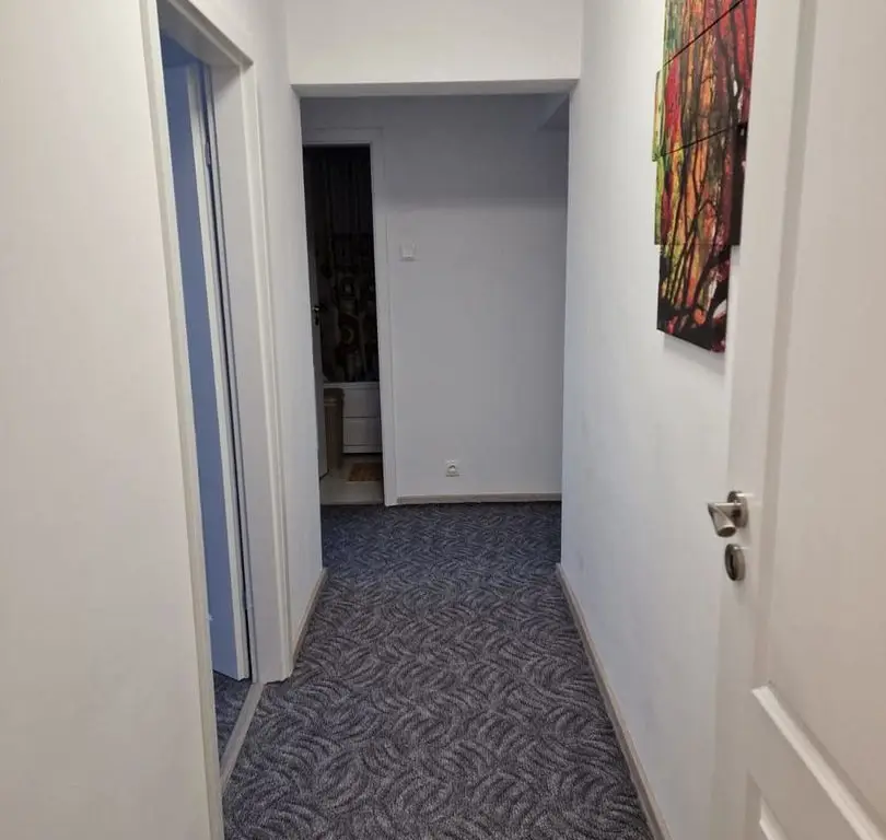 Vanzare Apartament 3 camere renovat & mobilat