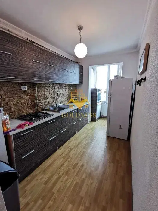 3 camere decomandate, 2 parcari, Zona Centrala, Chios Lake, BBU