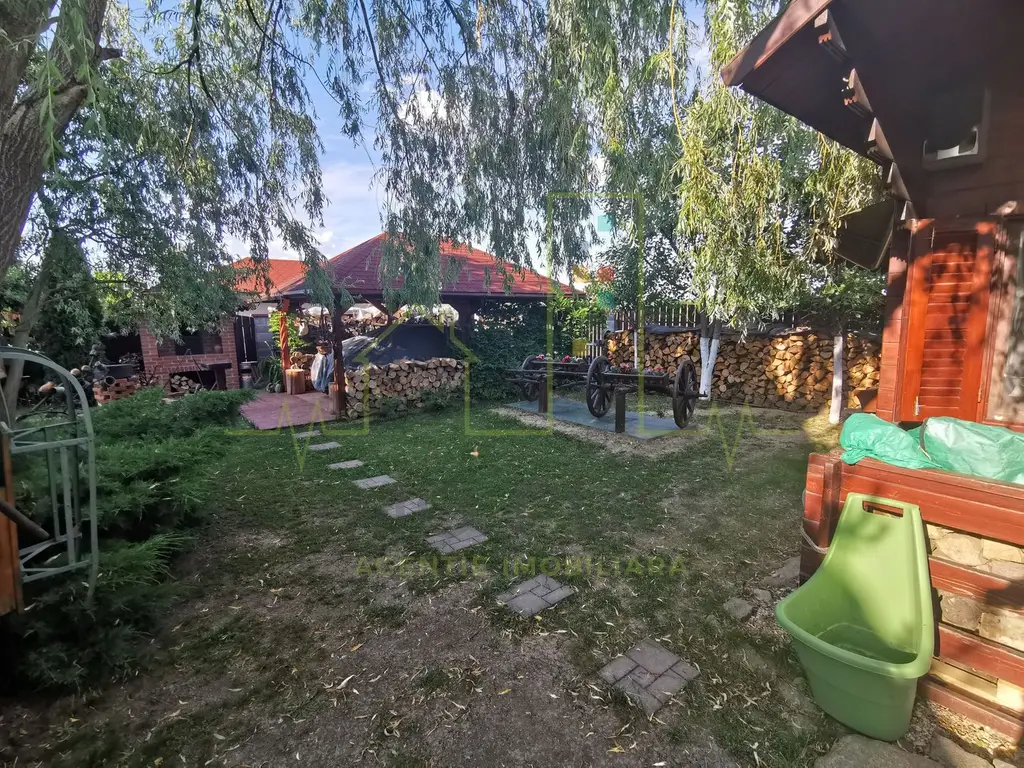 Casa individuala. Mobilata si utilata. Mosnita. Pozitie buna.