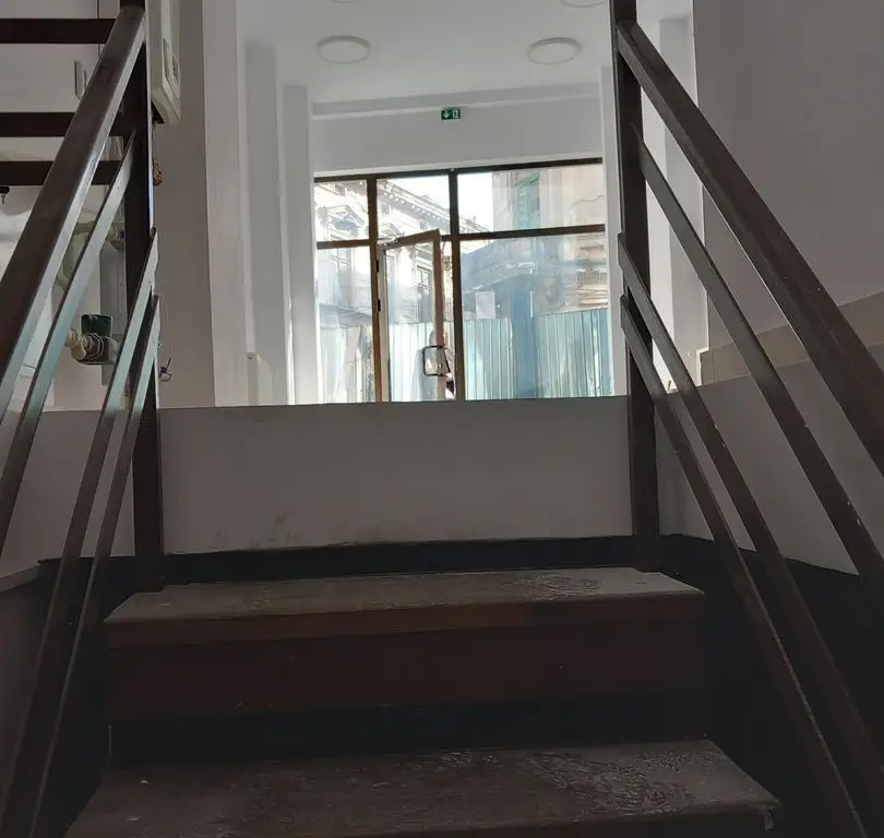 BRASADAS închiriază spatiu comercial RENOVAT Lipscani 120mp.