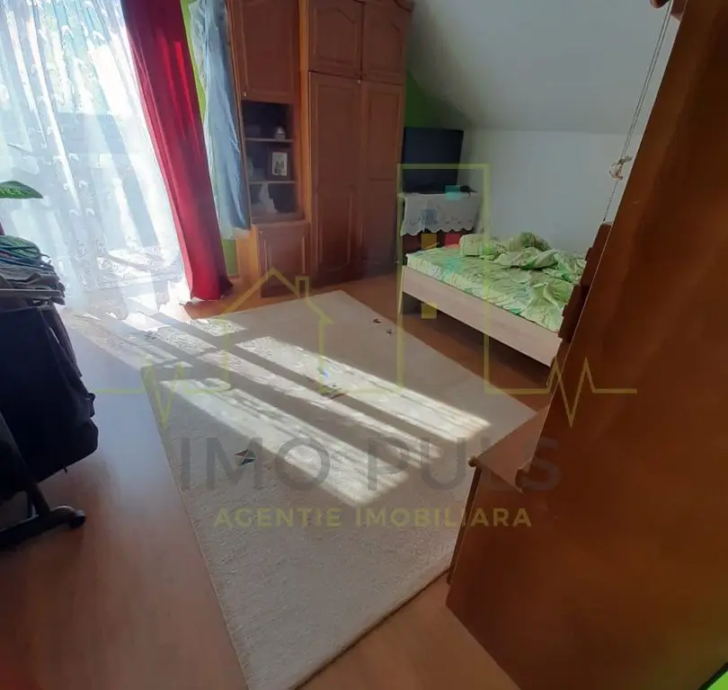 Casa individuala in Dudestii Noi. Panouri solare.