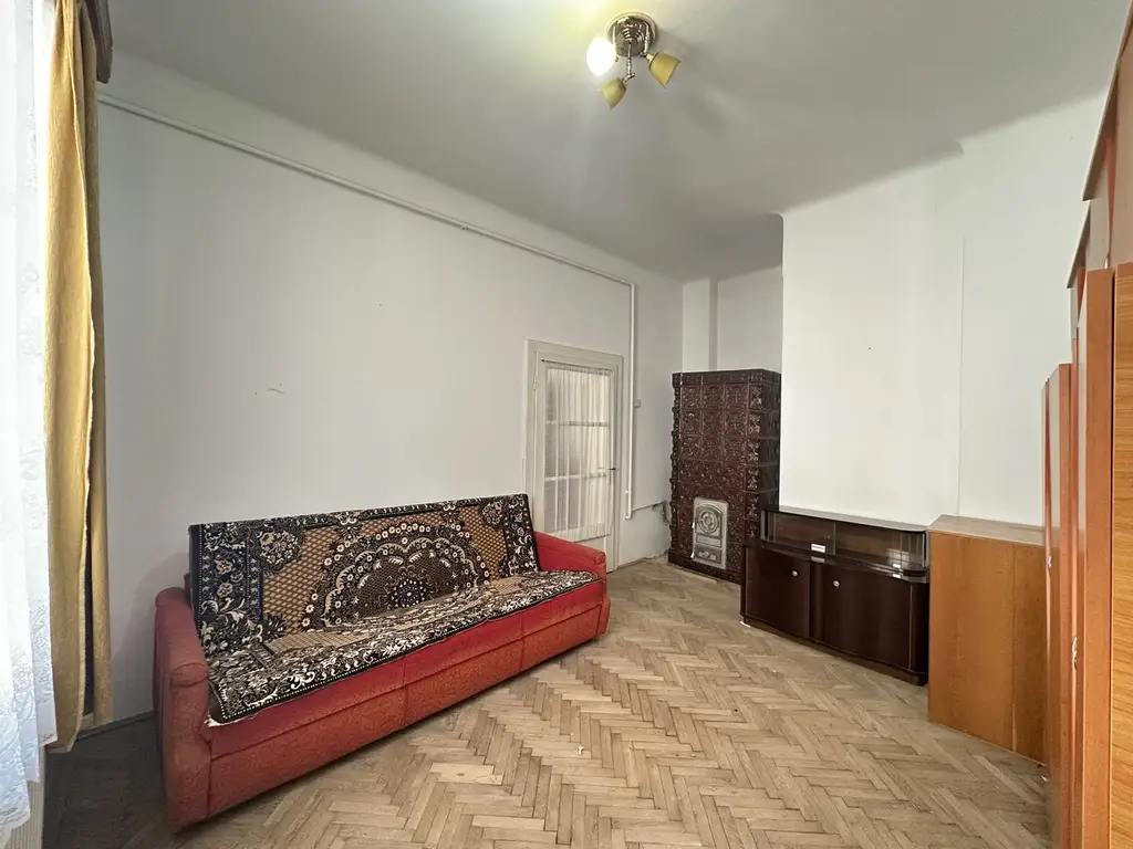 Apartament in casa spațios la doar 5-7 minute de Centrul Istoric