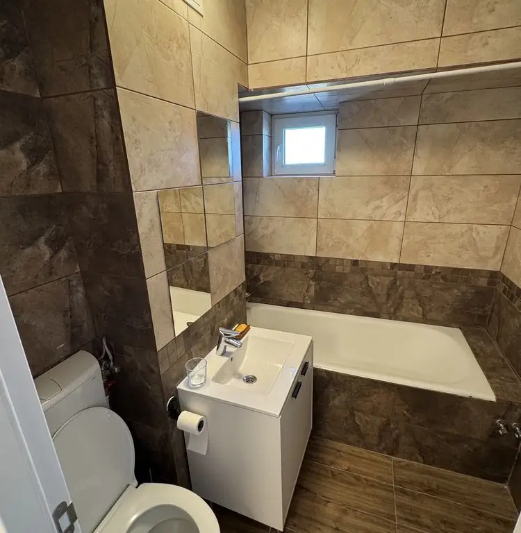 Inchiriez apartament 2 camere Piata Victoriei