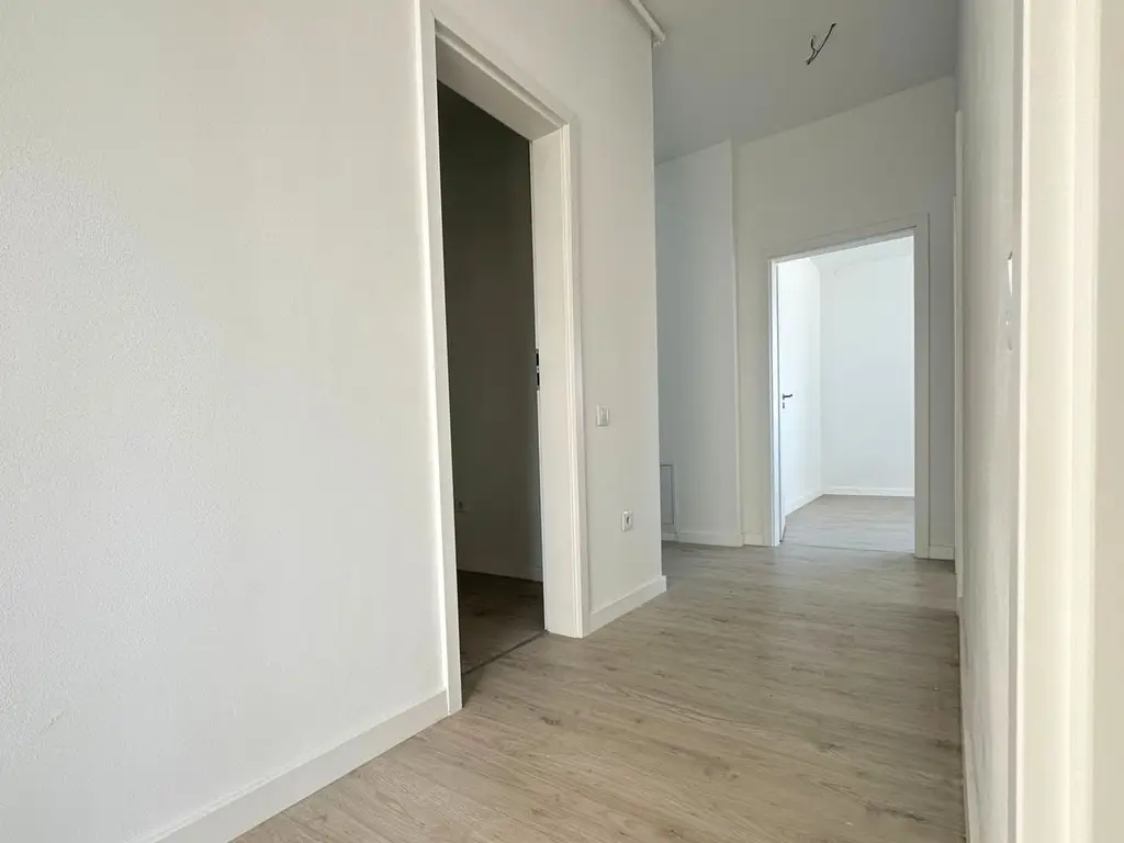 Apartament 2 camere 60 mp cu geam la baie lângă Paradisul Acvatic