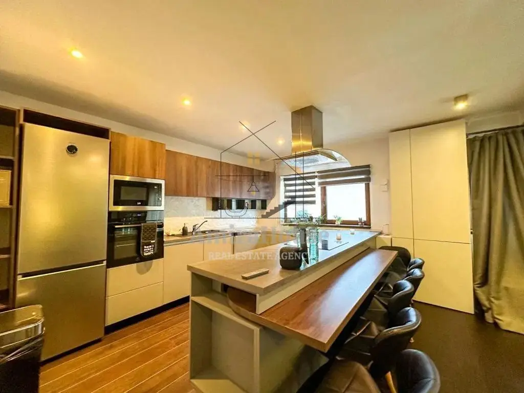 Apartament 3 camere, 107 mp, finisat, parcare, cartierul Europa