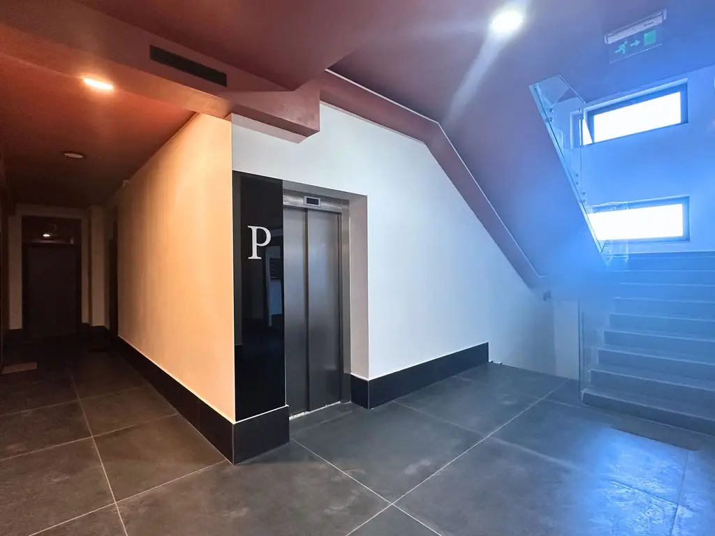 Apartament 2 camere 60 mp cu geam la baie lângă Paradisul Acvatic