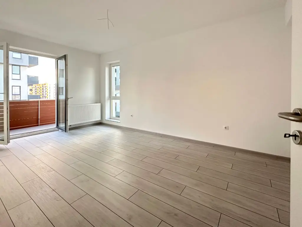 VÂNZARE APARTAMENT 2,5 CAMERE  NOU NELOCUIT