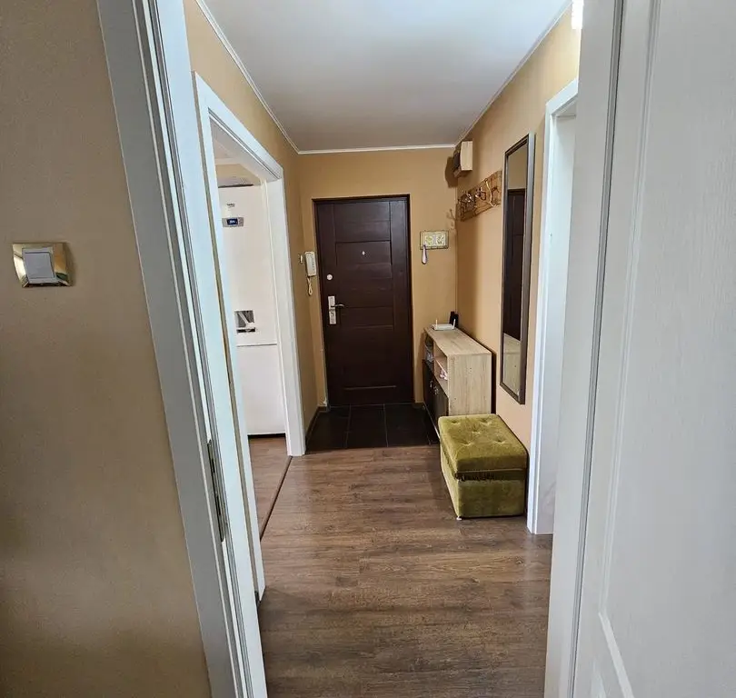 APARTAMENT 3 CAMERE LIPOVEI