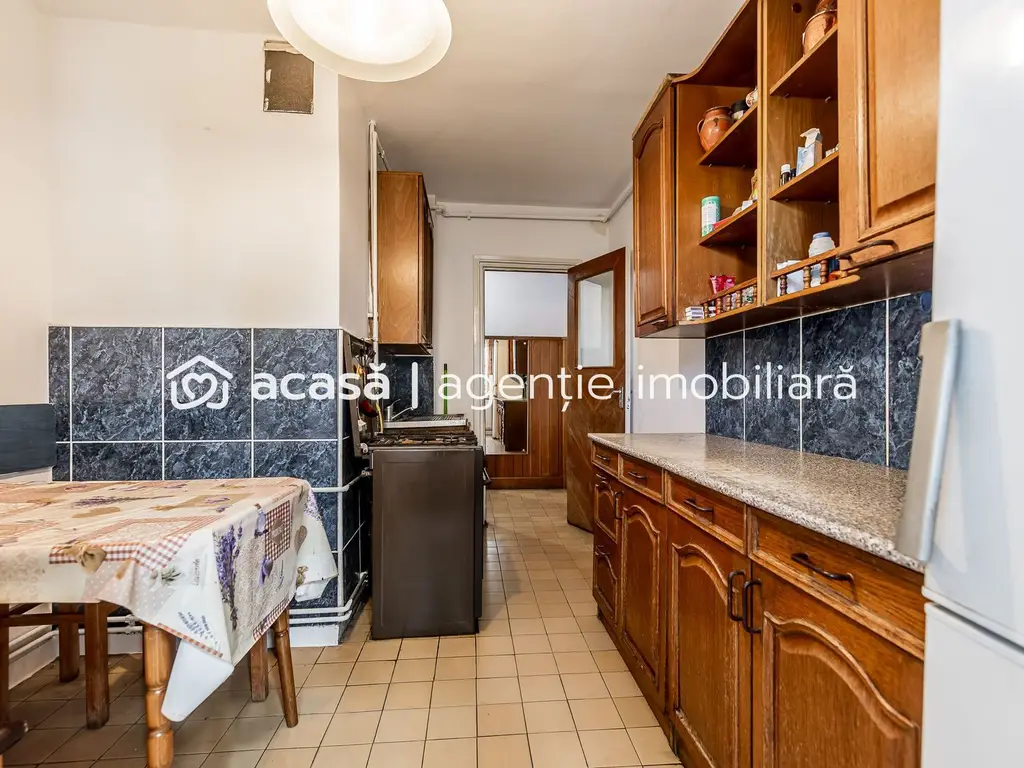 Apartament cu 3 camere, etaj 2 – Zona Vlaicu, Lebăda - COMISION 0