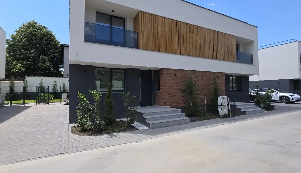 Giulesti duplex P+1 4 camere de vanzare