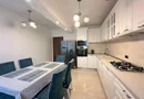 Vând apartament 3 camere 3 minute de Coresi complex ISARAN