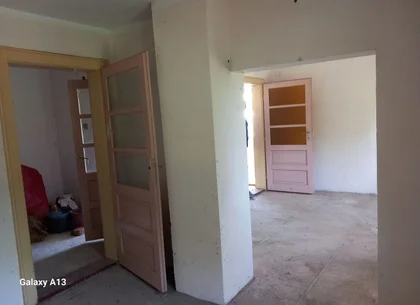 BRASADAS vinde casa 3 cam si teren 1063 mp. zona TITULESCU.