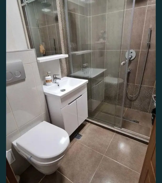 Vand apartament 2 camere