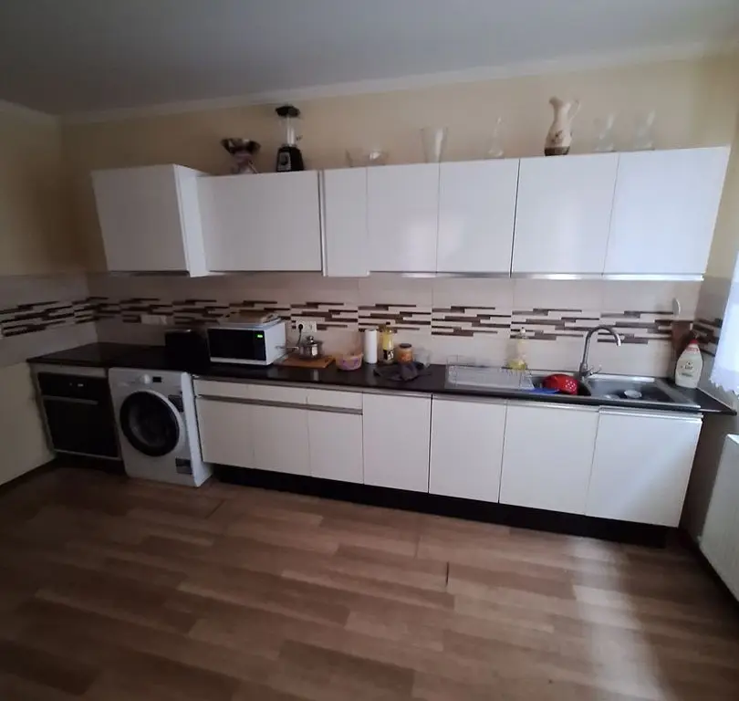 BRASADAS vinde casa construita in 2016 in zona Titulescu.