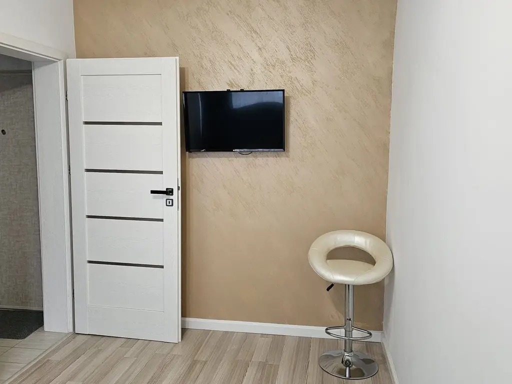 Inchiriez apartament 3 camere – Tiglina 3, etaj 1, mobilat si utilat